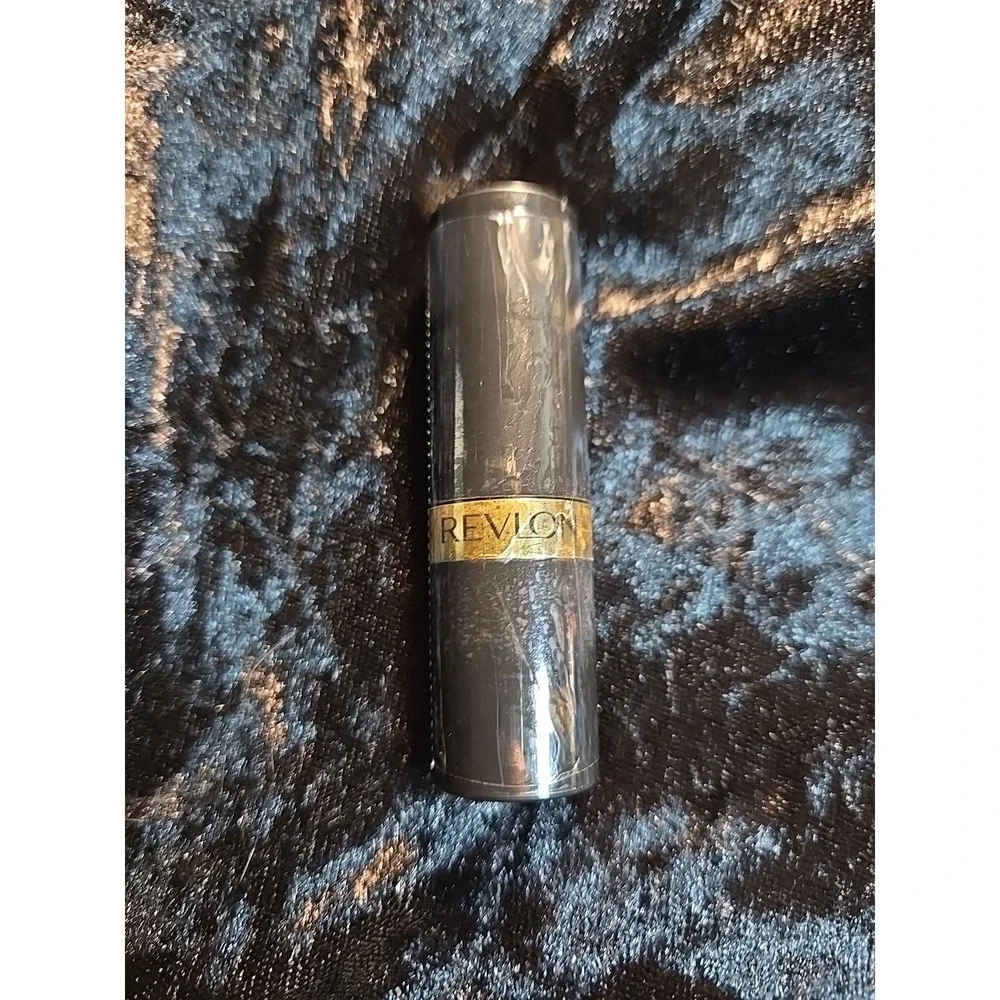 Revlon Luscious Comfort Lip Color Super Moisturizing Lipstick 473 - Mauvey Night
